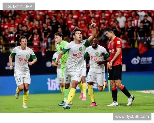 北京足球队在洲际杯积分榜上以62分稳居第一名表现出色